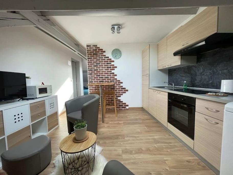 Edouard 2. Logement Complet. Charleville-Mézières Екстериор снимка