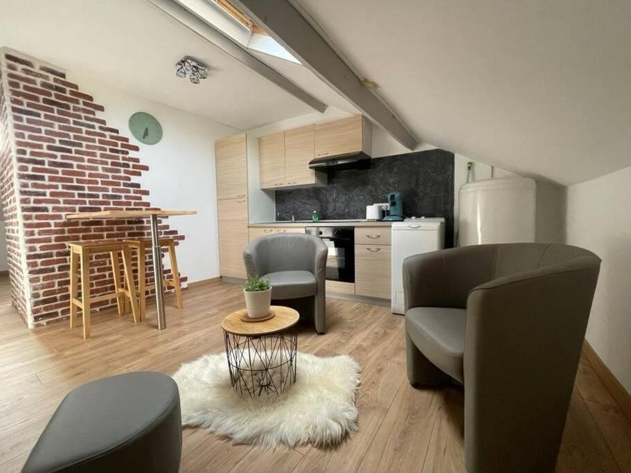 Edouard 2. Logement Complet. Charleville-Mézières Екстериор снимка